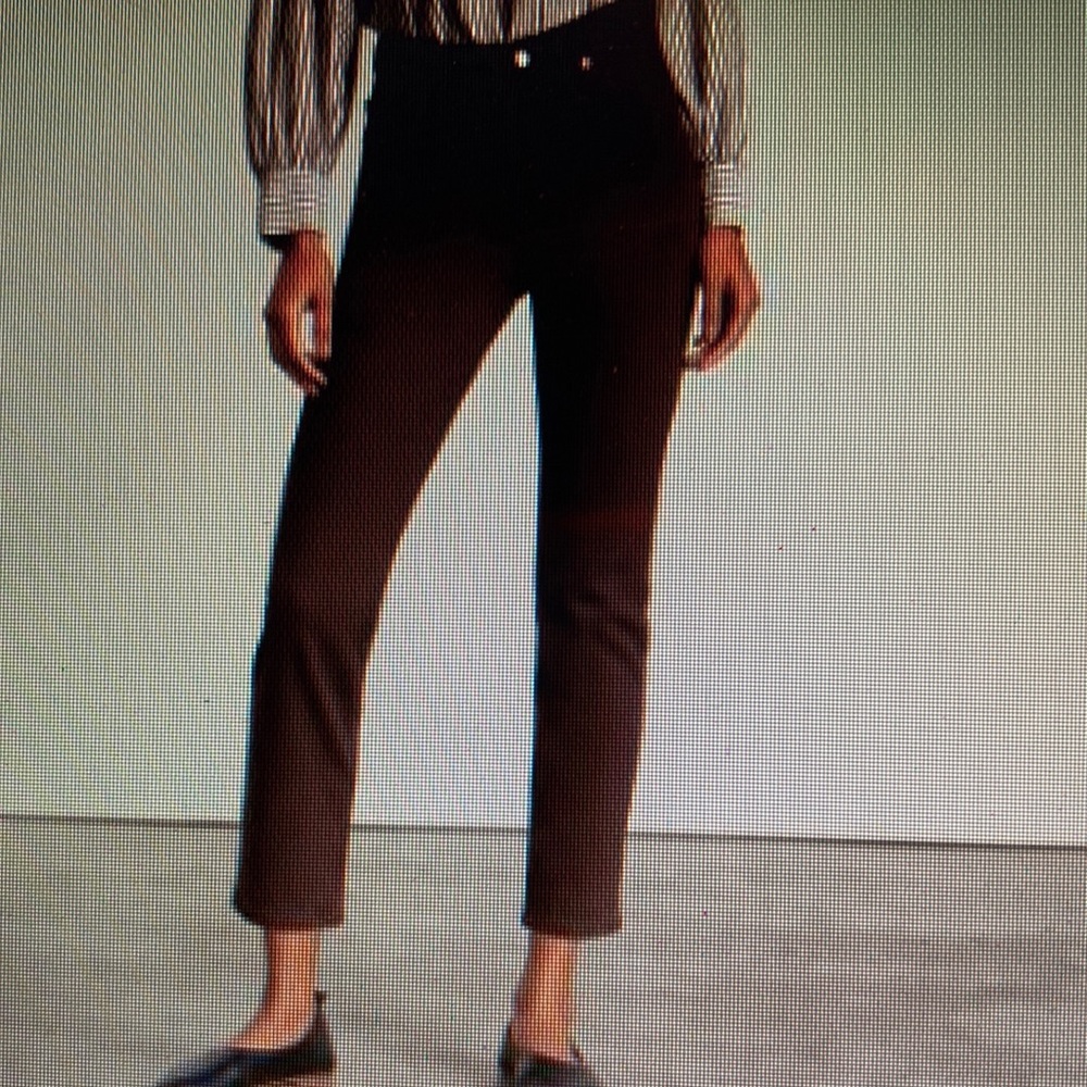 Cotton with hint of stretch slim straight crop Jean